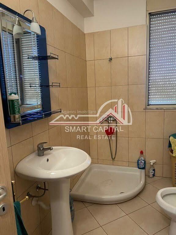 Apartament 2+1 jepet me qira tek karburant Fjortes, Vlore!
