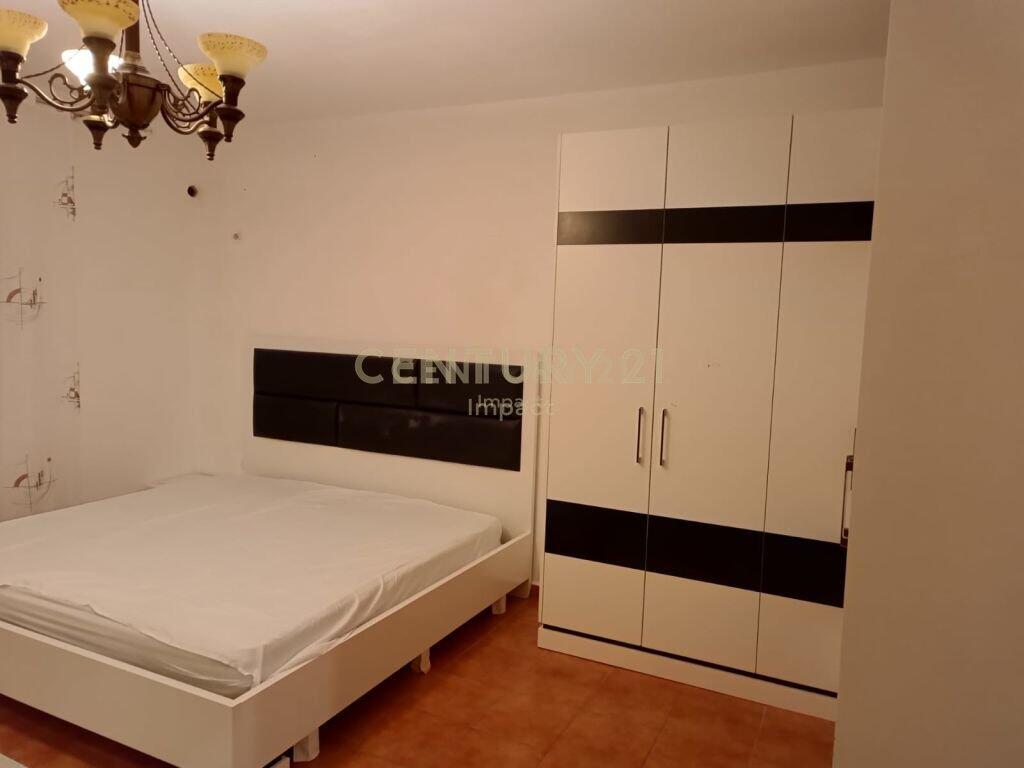 JAPIM ME QIRA APARTAMENT 4+1 PER BANIM, NE KINOSTUDIO!