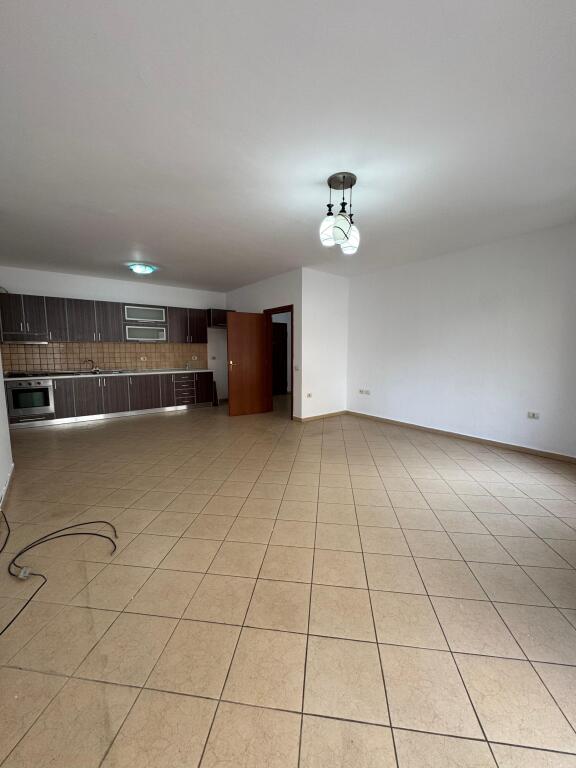 Appartamento 3+1 in vendita, Fresku, Via Thesari