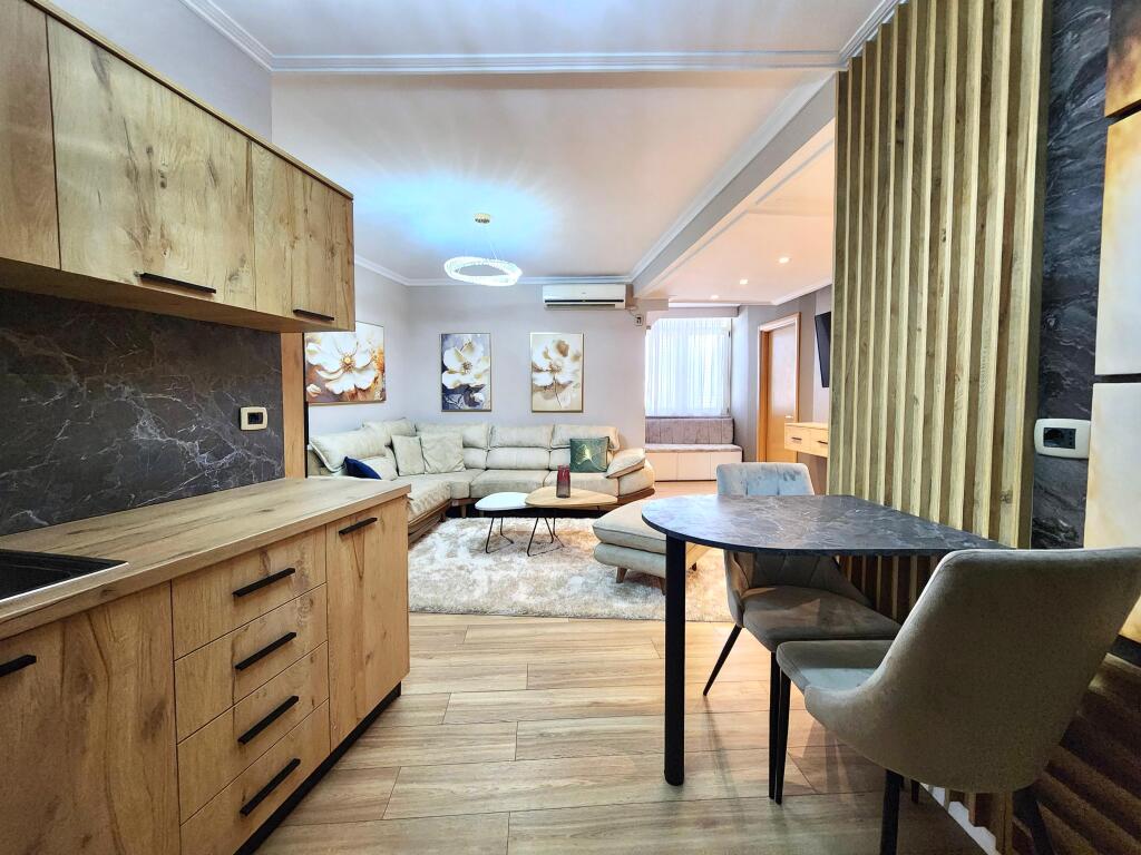 Me Qera Penthouse 💫: 2+1+2Wc &amp; 2 Ballkone + TARRACË TË SHFRYTËZUESHME 130 m² 📍 Myslym Shyri || 850€/Muaj