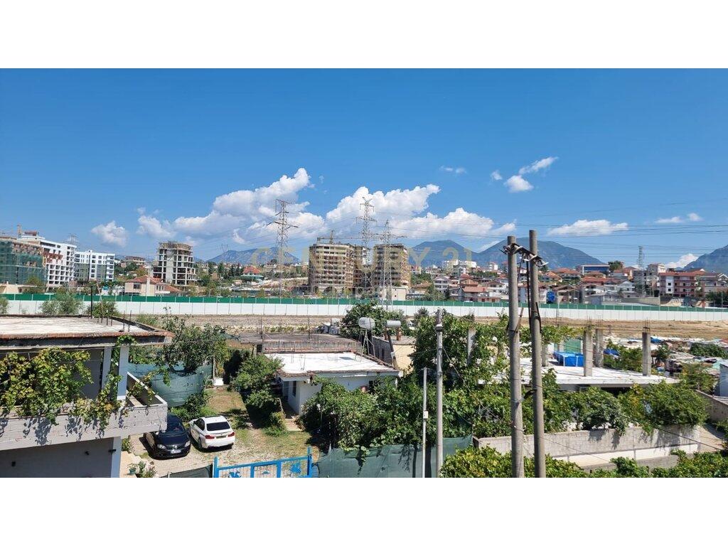 Apartament 3+1 Me Qira Tek Bulevardi i Ri Tiranë - 550€!