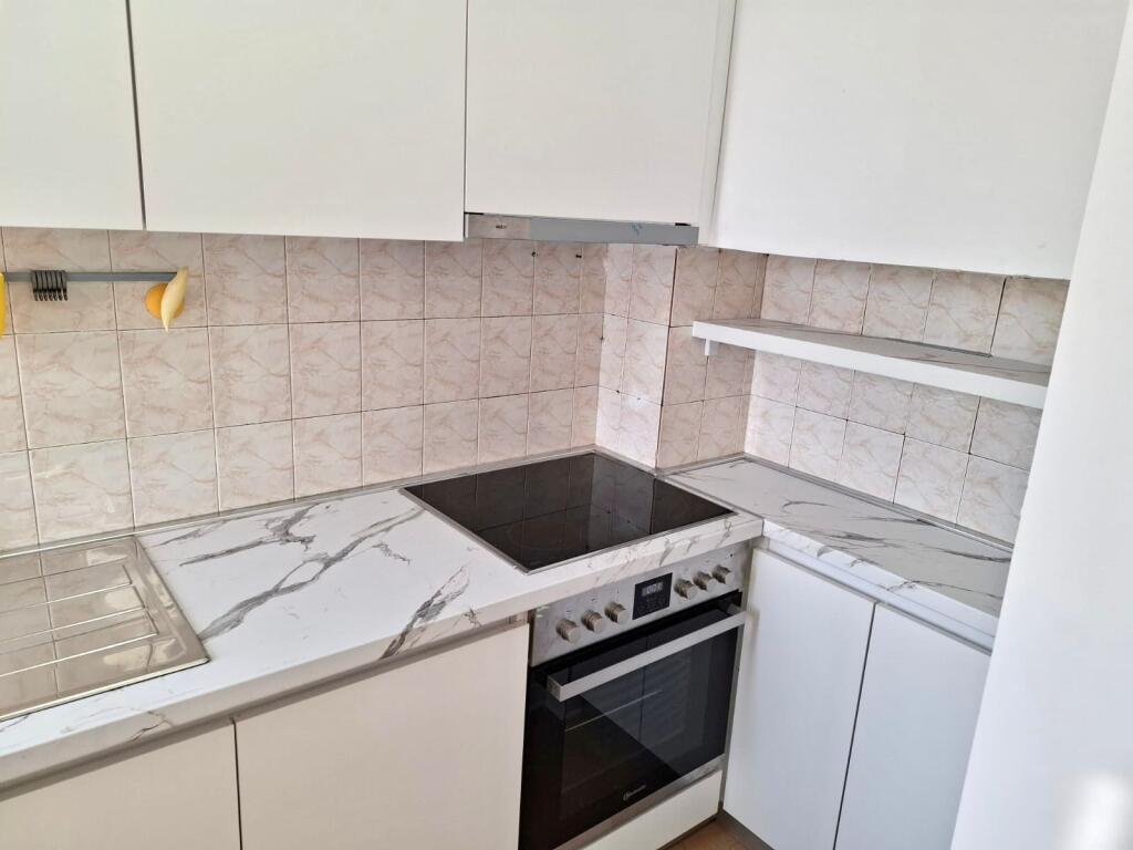 Me Qera : 1+1 +1 Ballkon📍Dispanceria (St. I Trenit) - 550€- S.70m² - E Pabanuar 100% e Re✨️