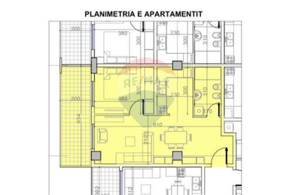 Shitet Apartament 1+1 buze rruge paskuqan.