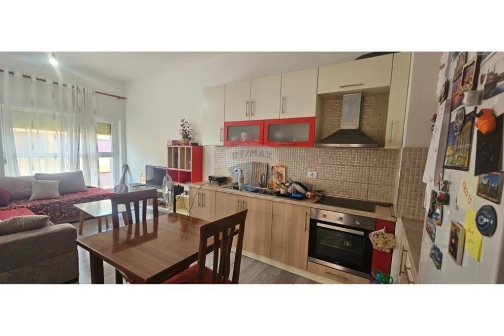 Apartament 2+1 me qira ne Mangalem