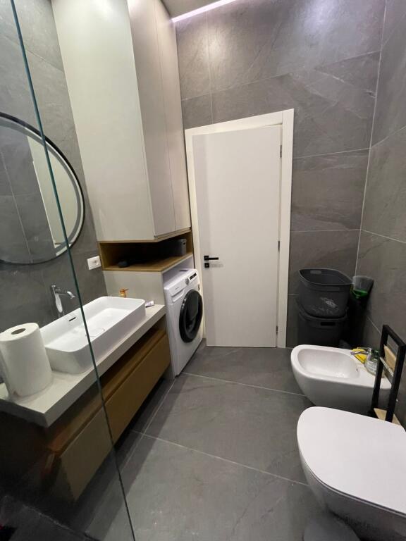 🏢Appartamento di Lusso 1+1 in Affitto al Complesso Square 21, Tirana!