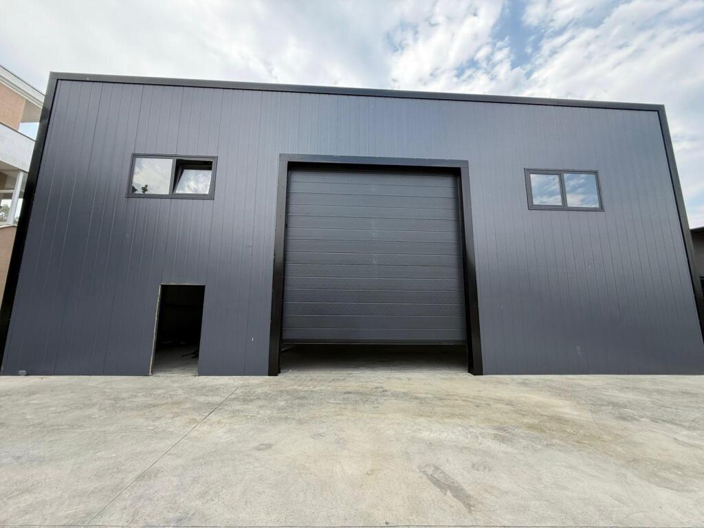 Warehouse for rent Peze Helmes