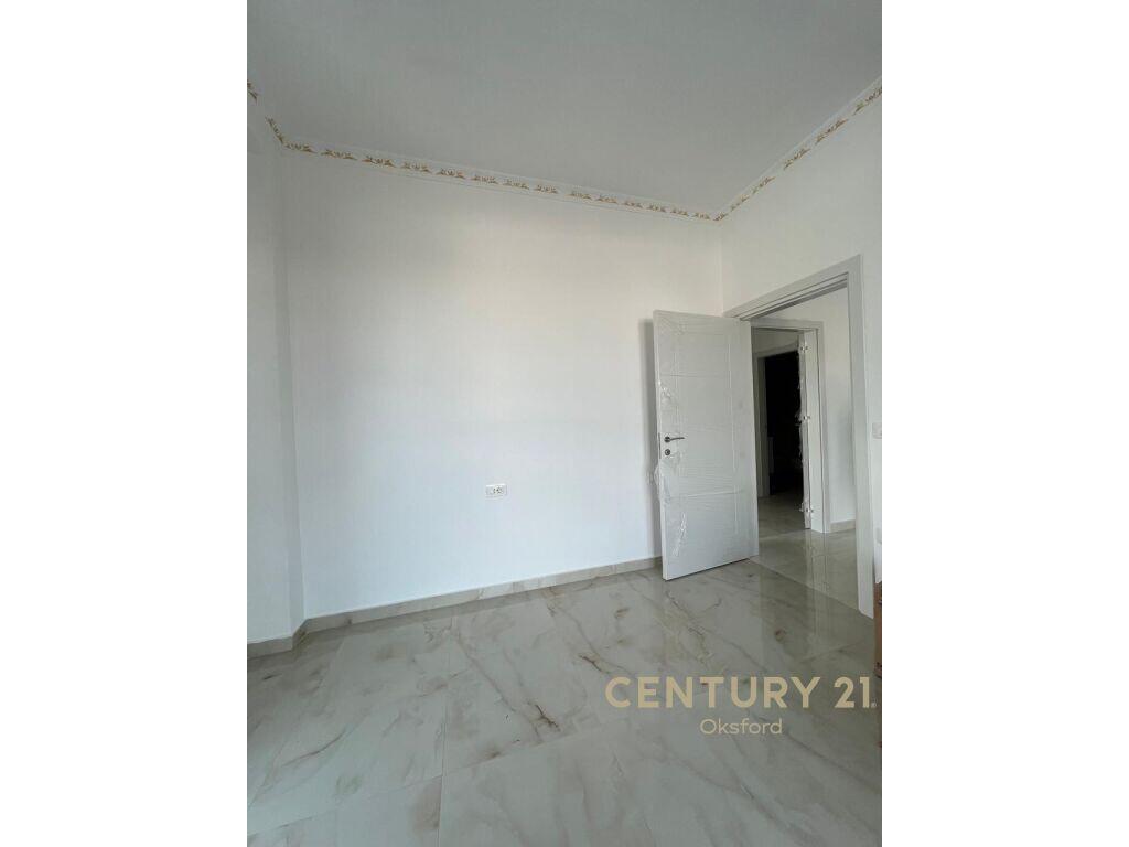 Appartamento 2+1+2 in affitto – Via "5 Maji", Tirana
