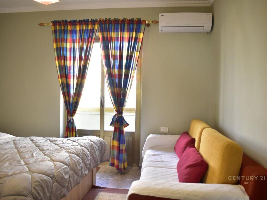 Jepet me qira Apartament 2+1 – Sheshi Skënderbej, Qendër Tiranë