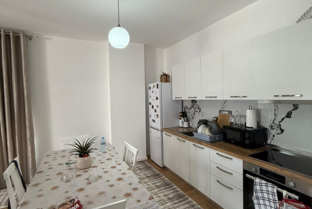 Ne Don Bosko, Jepet Me Qira Apartament 2+1+2 I Mobiluar!