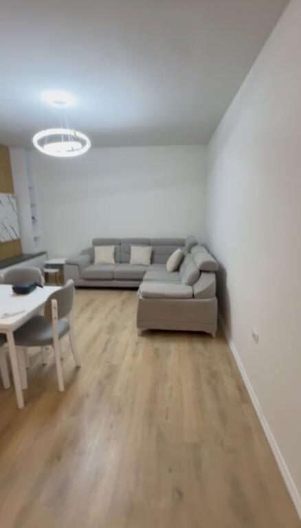 Apartament me qera
