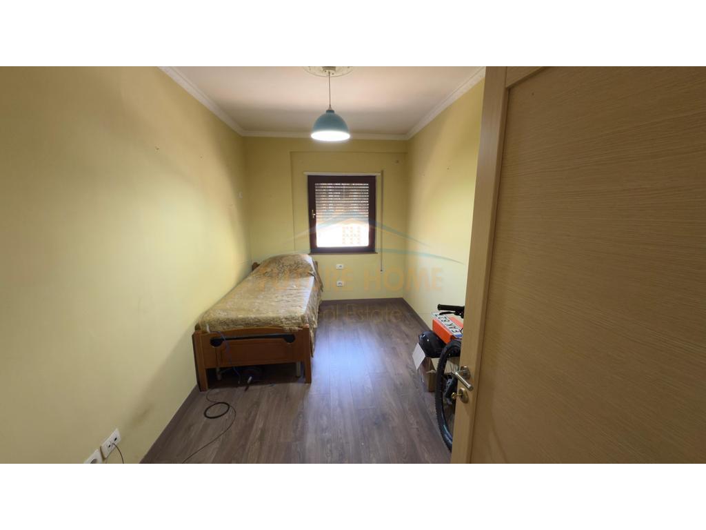Shitet apartament 3+1+2 Kopshti Botanik