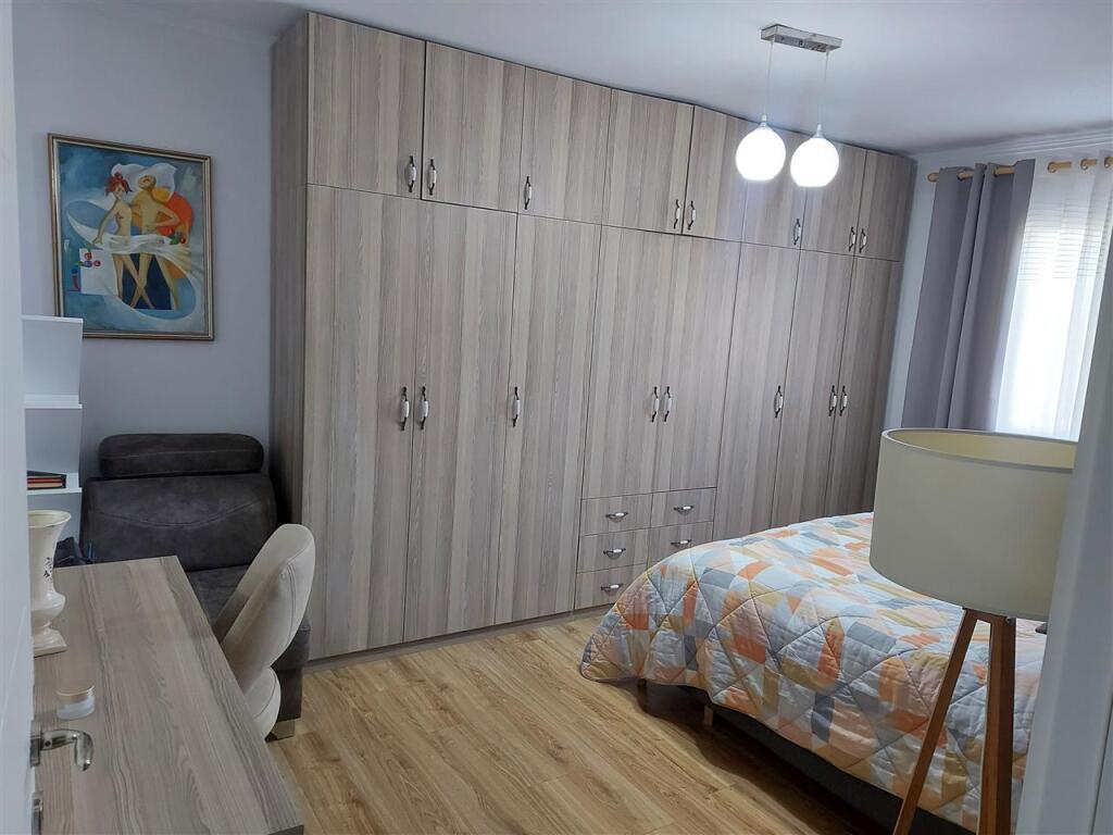FOR RENT 2+1+1 AT PEDIATRICS 50,000 LEKE