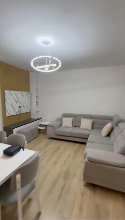 Apartament me qera