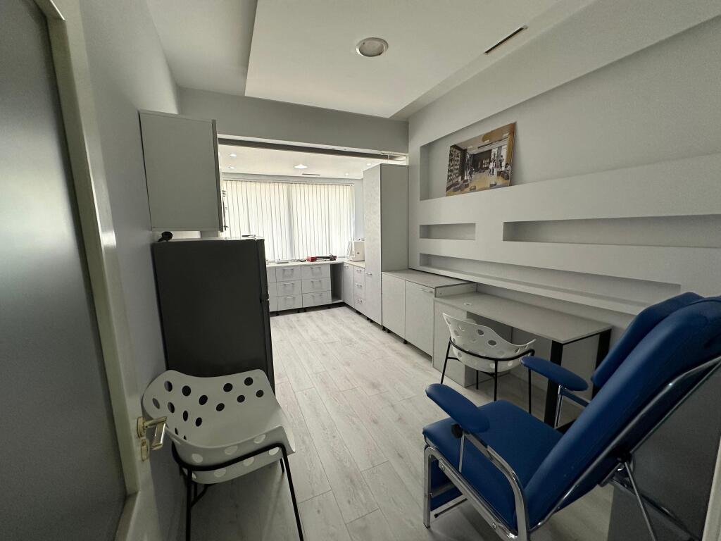 Laboratorio in affitto Astir
