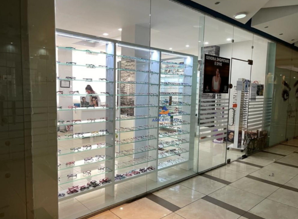 LOCALE COMMERCIALE IN AFFITTO 45M2 "SELVIA" 40.000 LEKE.