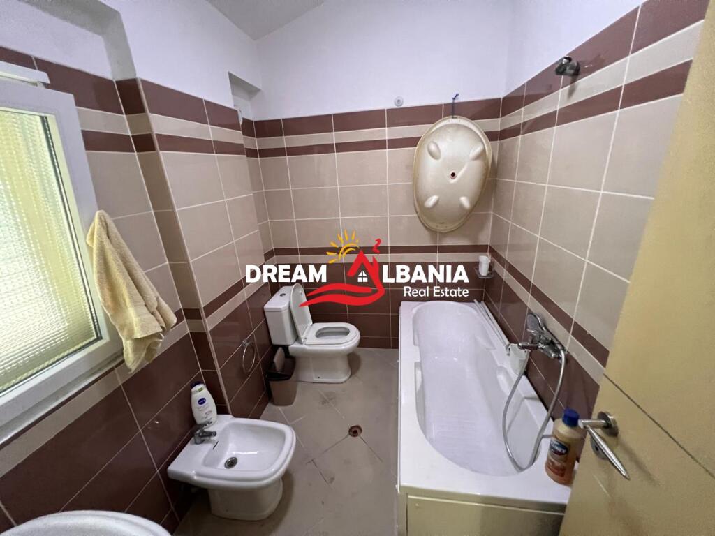Apartament 2+1 me verande ne shitje ne Fresk perballe Restorant Freskut ne Tirane(ID 42215332)