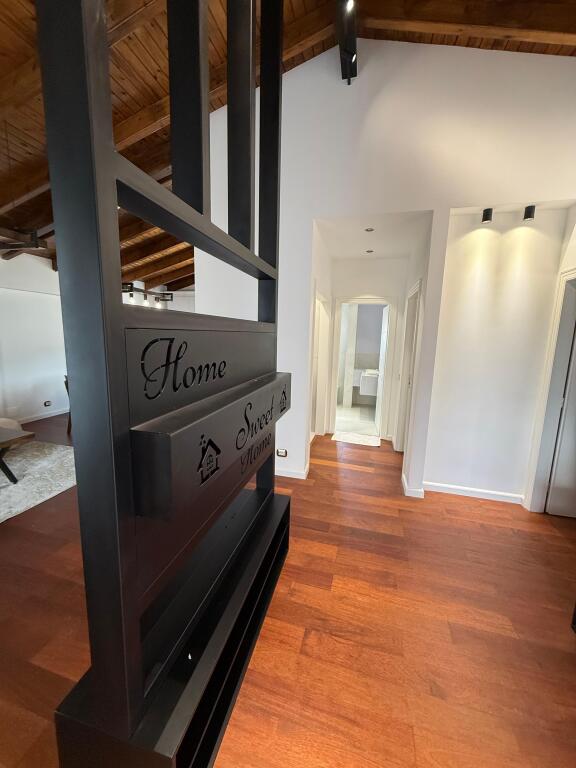 Apartament 2+1, Selite  Qira Mujore750 €