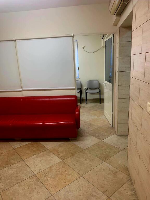 OFFICE SPACE FOR RENT 500 € (FORMER EXHIBITION)
