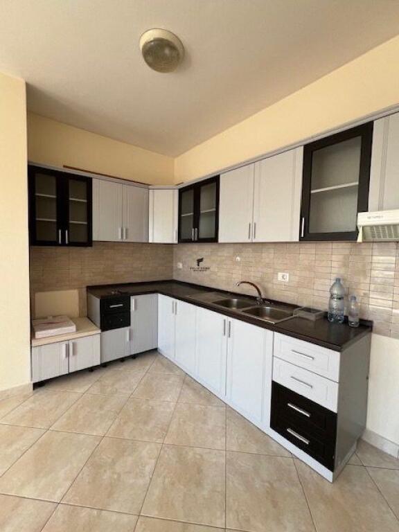 SHITET DYQAN 60M2 ISH PARKU 210.000 EURO