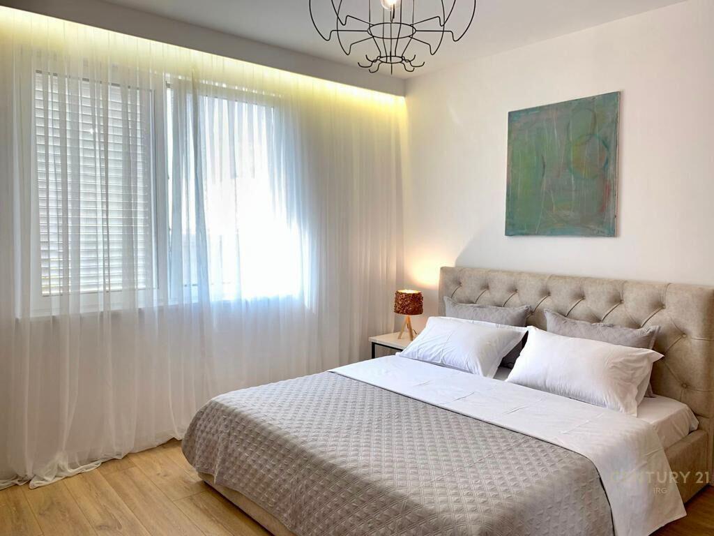 Appartamento 2+1 in affitto – Di fronte all'Hotel Hilton, Tirana