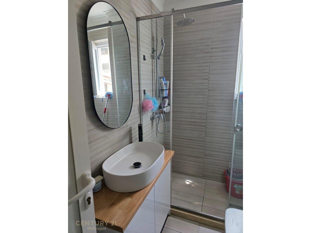 OFROJ PER QIRA APARTAMET 2+1+2 ME NJE POST PARKIMI, SELITE!