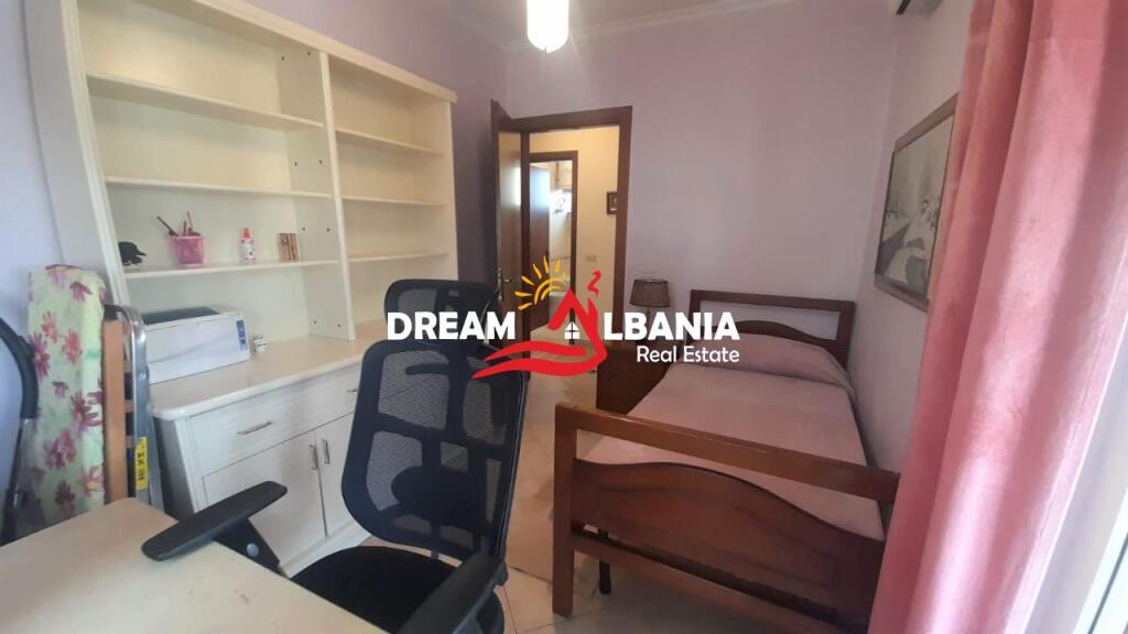 Appartamento 3+1+2 in affitto in via Elbasanit vicino allo Stadio Air Albania (ID 4231312).