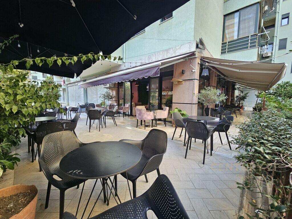 Bar / Lokal me Qira në Rruga 5 Maji!!
