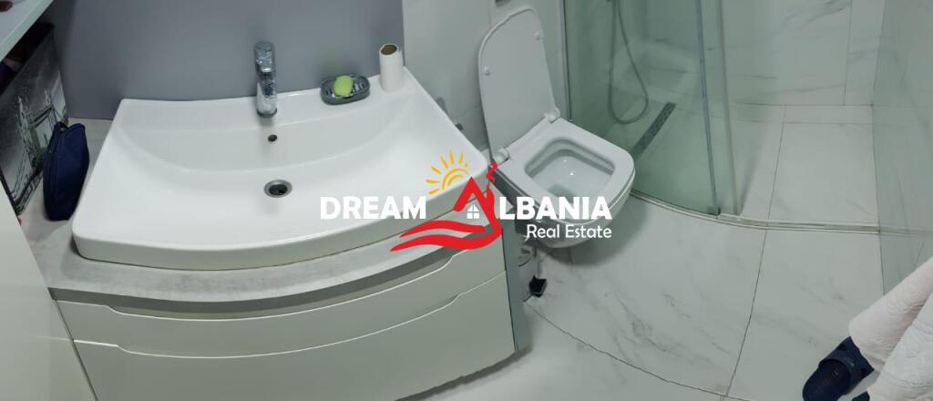 Appartamento 2+1 in affitto a Lapraka, vicino all'Università Zonja Keshillit Mire a Tirana (ID 42211220)