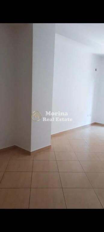Qera Apartament 2+1, Rruga Hoxha Tahsim, 550 Euro/Muaj.  
