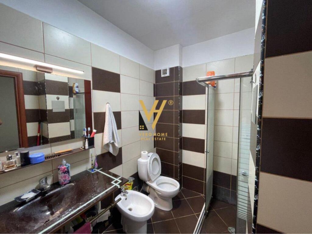 JEPET APARTAMENT 1+1+BLK ME QIRA TE LIQENI I THATE 55.000 LEKE