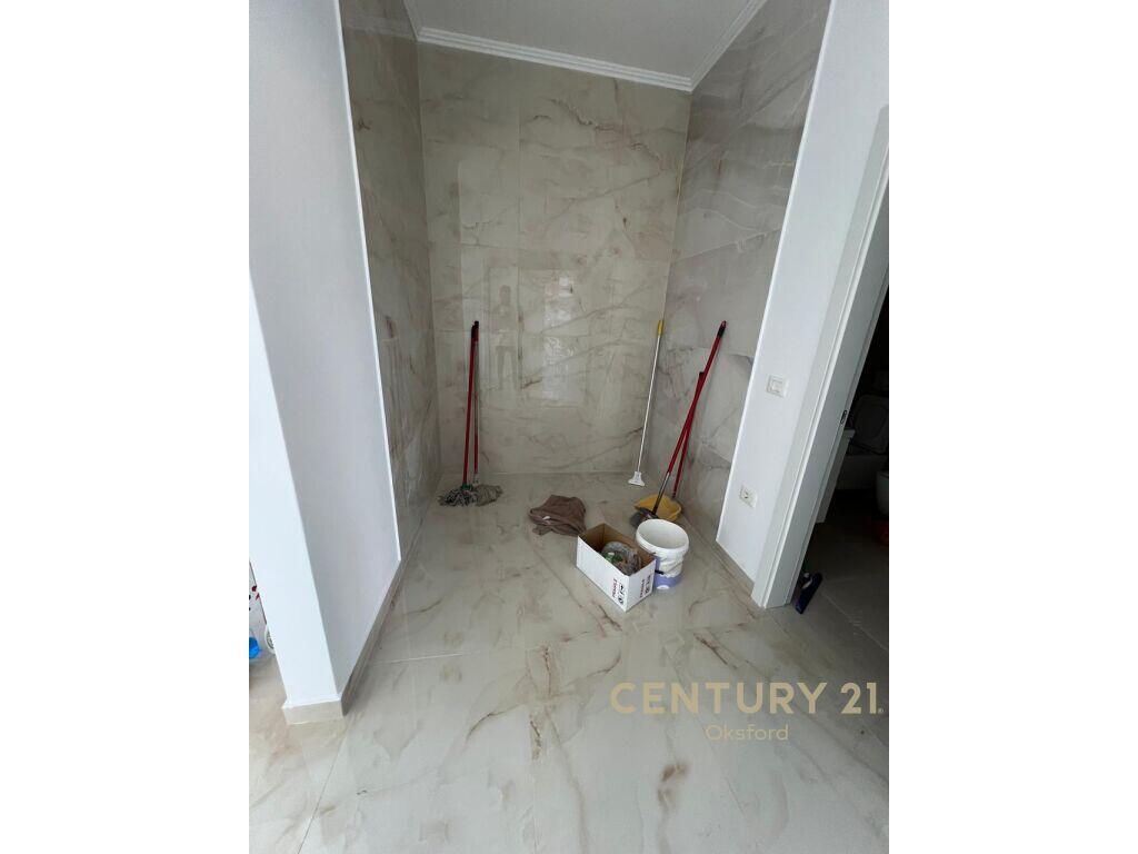 Appartamento 2+1+2 in affitto – Via "5 Maji", Tirana