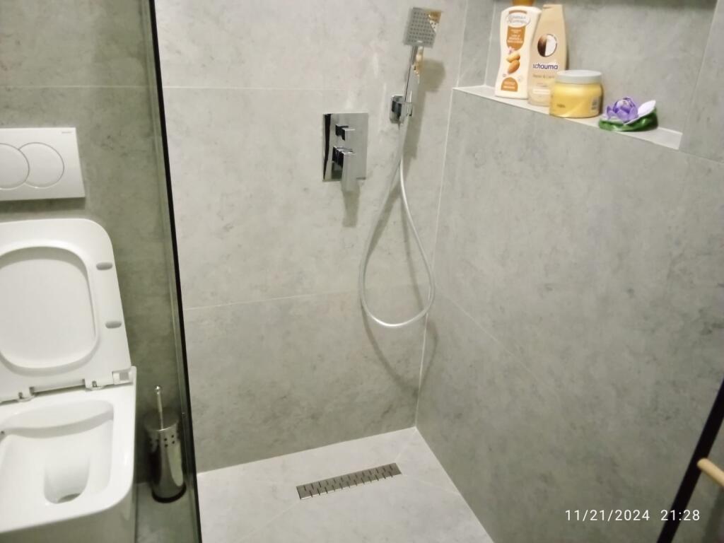 Garsoniere me qera ne qender (500 euro)