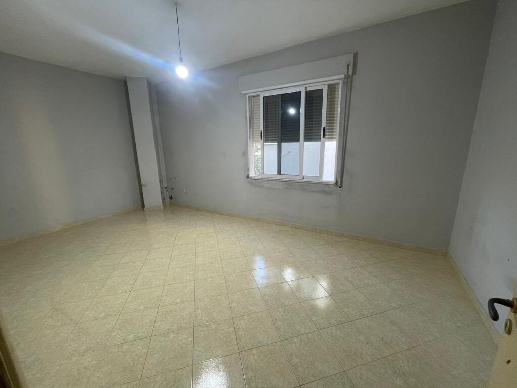 🏡 Apartament me qera bosh – Kopshti Botanik 🌿
