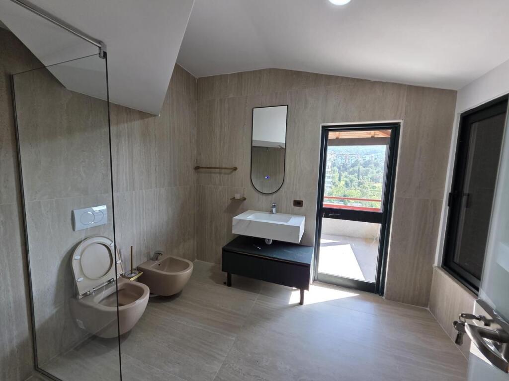 Penthouse 3+1 in affitto al Lago Artificiale