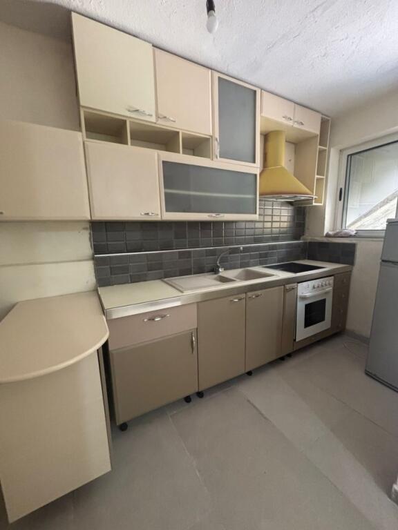 Jepet Me Qera Apartament 1+1+1 Post Parkimi