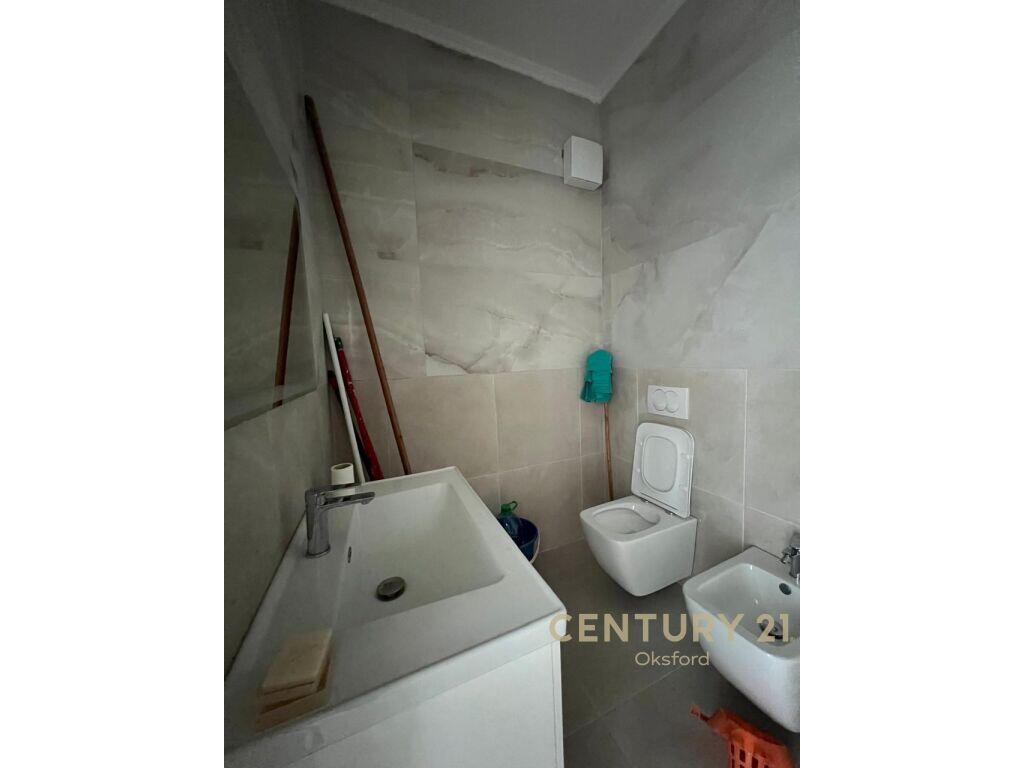 Appartamento 2+1+2 in affitto – Via "5 Maji", Tirana