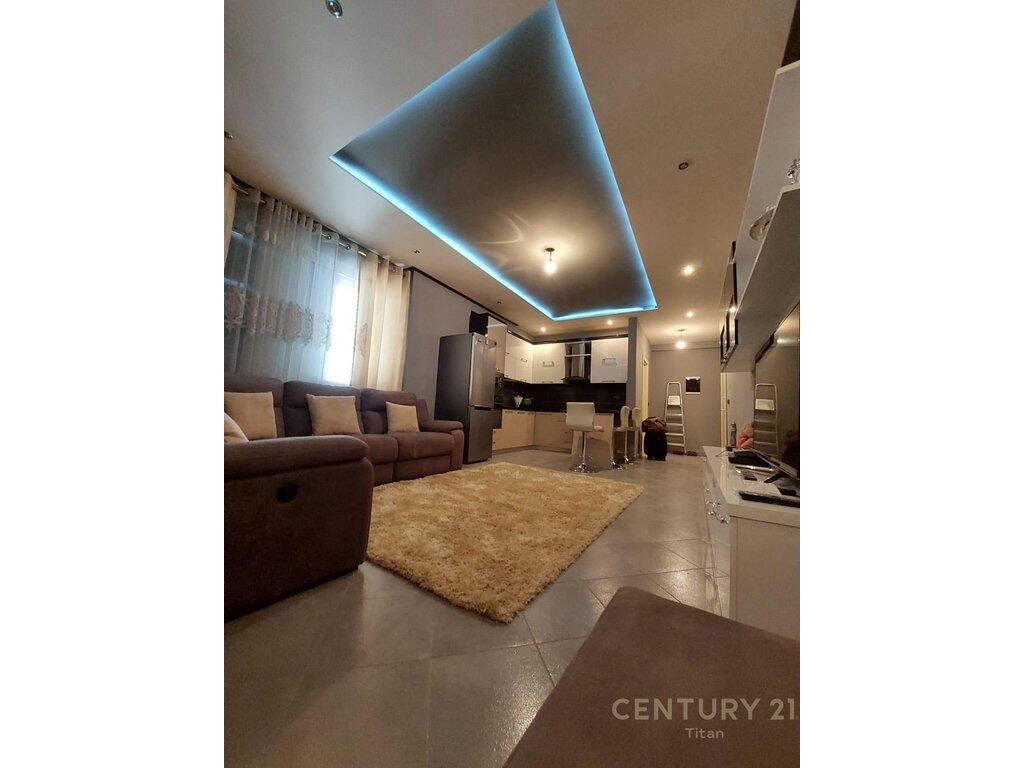 APARTMENT 2+1+2+1 WITH BALCONY FOR SALE IN ASTIR!