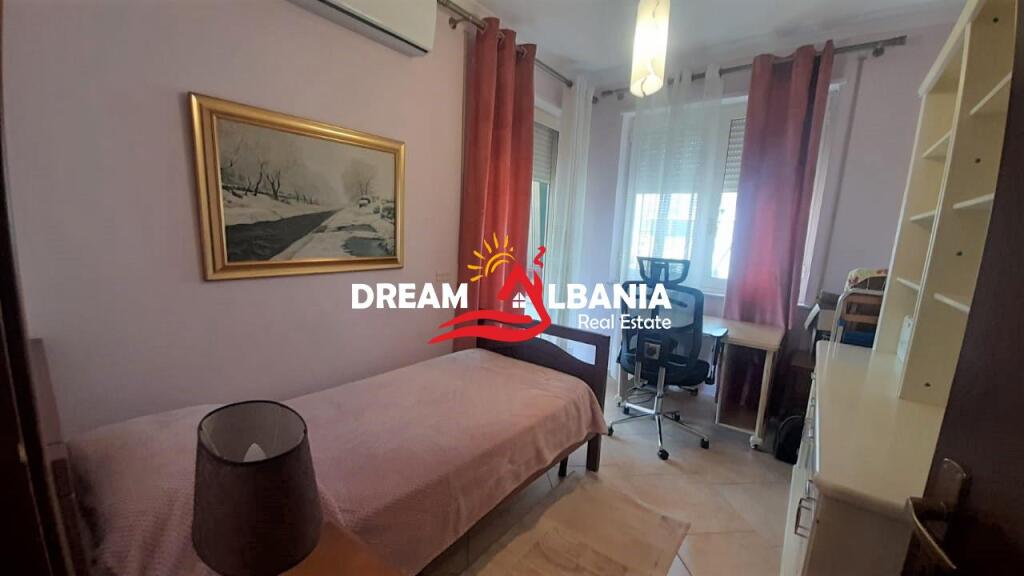 Appartamento 3+1+2 in affitto in via Elbasanit vicino allo Stadio Air Albania (ID 4231312).