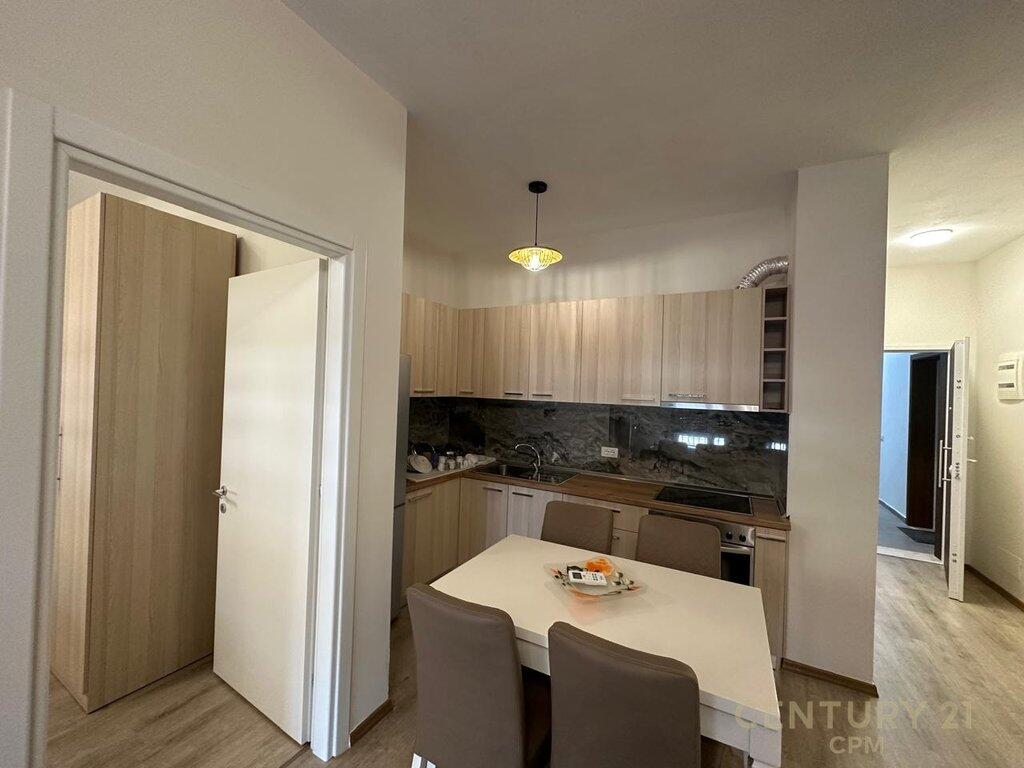 Appartamento 1+1 In Affitto in Via 5 Maji, Tirana
