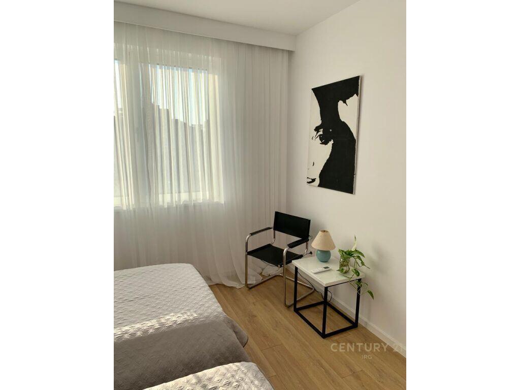Appartamento 2+1 in affitto – Di fronte all'Hotel Hilton, Tirana