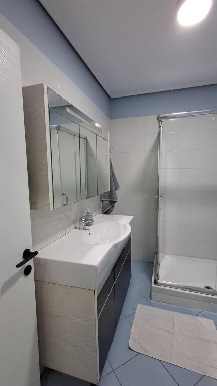 ✨ Jepet me qira apartament 1+1 pranë Kopshtit Zoologjik 🐾🌿