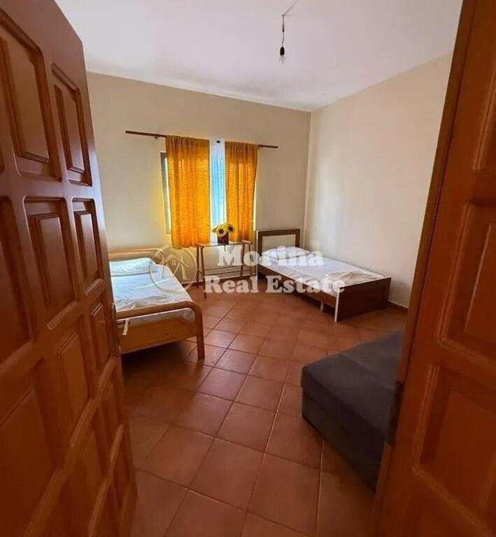 Qera, Hyrje Private, 2+1, Astir, 450 euro/muaj