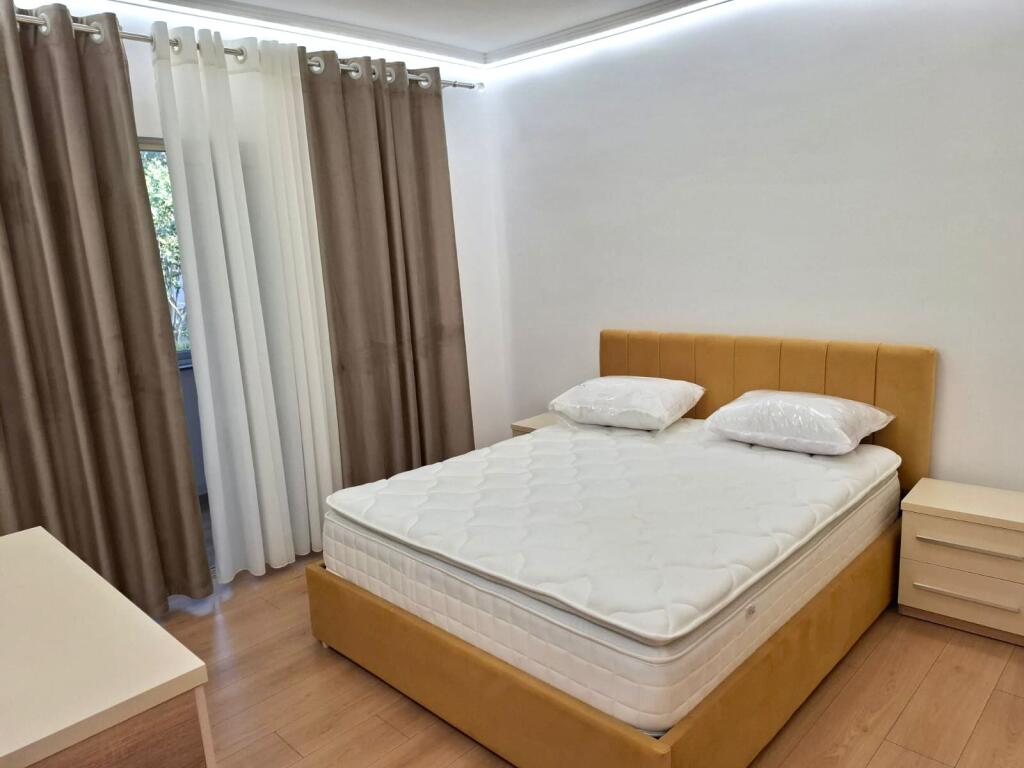 Me Qera : 1+1 +1 Ballkon📍Dispanceria (St. I Trenit) - 550€- S.70m² - E Pabanuar 100% e Re✨️