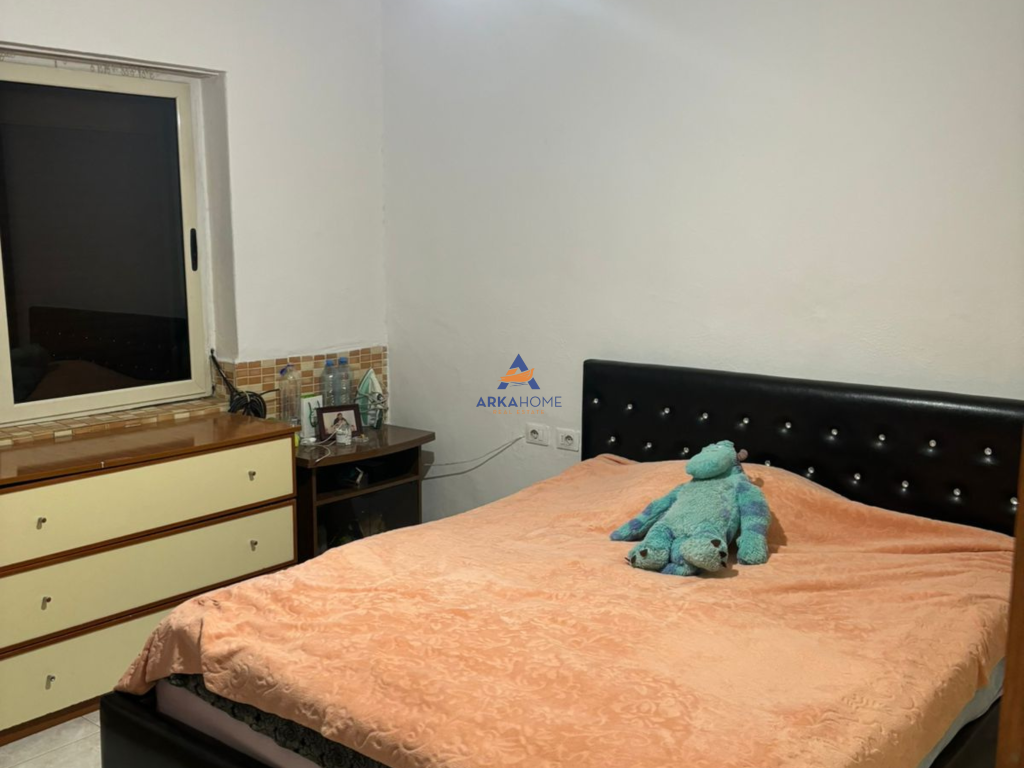VENDESI APPARTAMENTO 1+1 "VICINO ALLA MOSCHEA DEI TABAKEVE" 120.000 EURO.