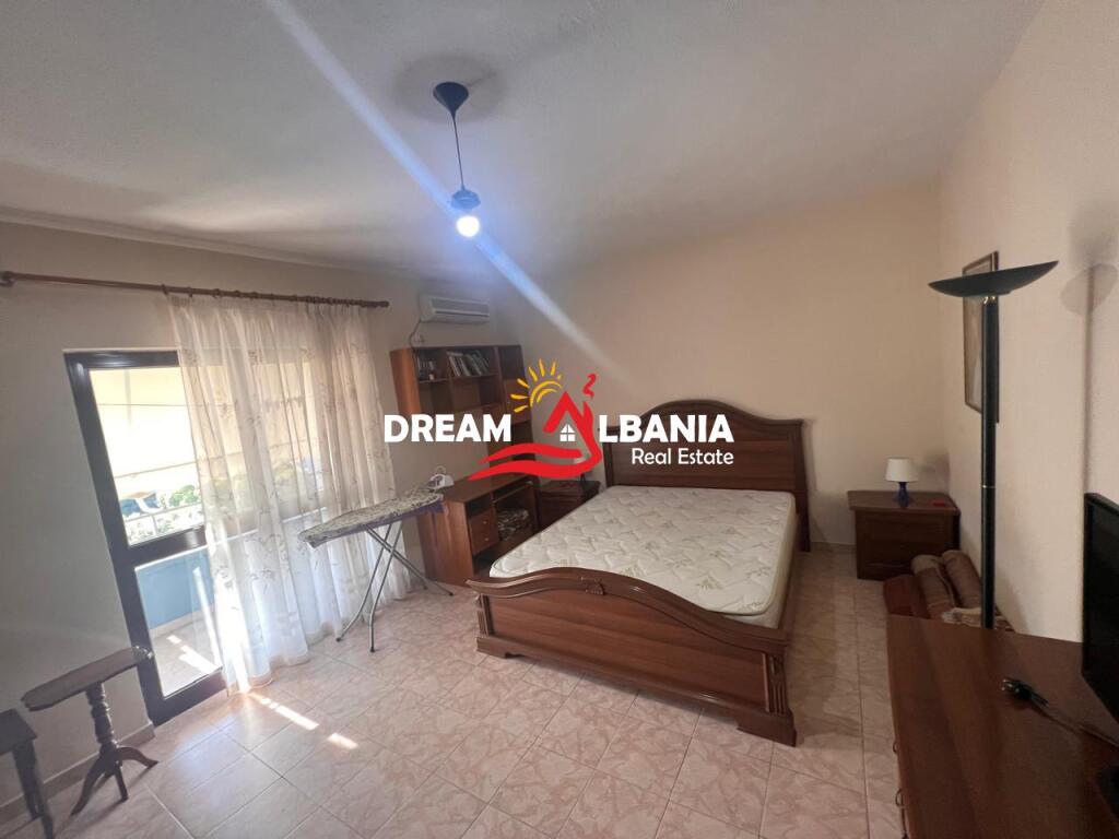 2+1 apartment for rent on Zhan D’Ark Boulevard, near the Ministry of Foreign Affairs in Tirana.