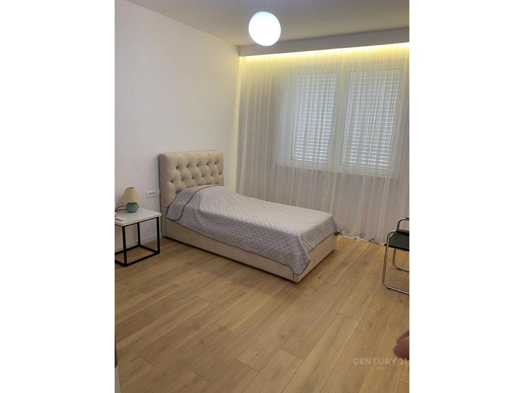 Appartamento 2+1 in affitto – Di fronte all'Hotel Hilton, Tirana