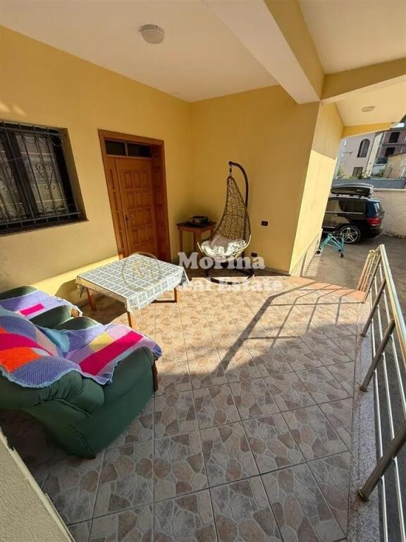 Qera, Hyrje Private, 2+1, Astir, 450 euro/muaj