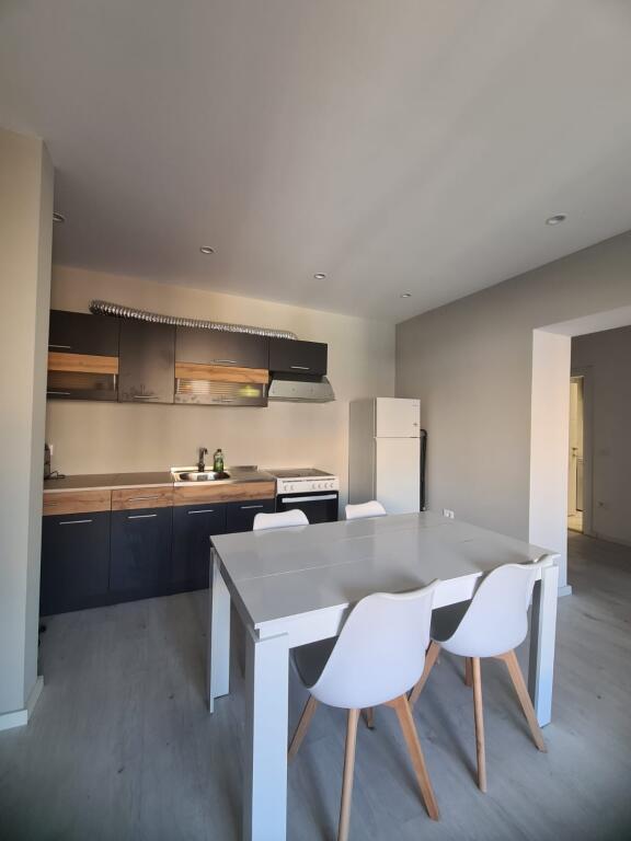💠 Appartamento 1+1 in Vendita – Via Thanas Ziko, vicino a Selvisë, Tirana 💠