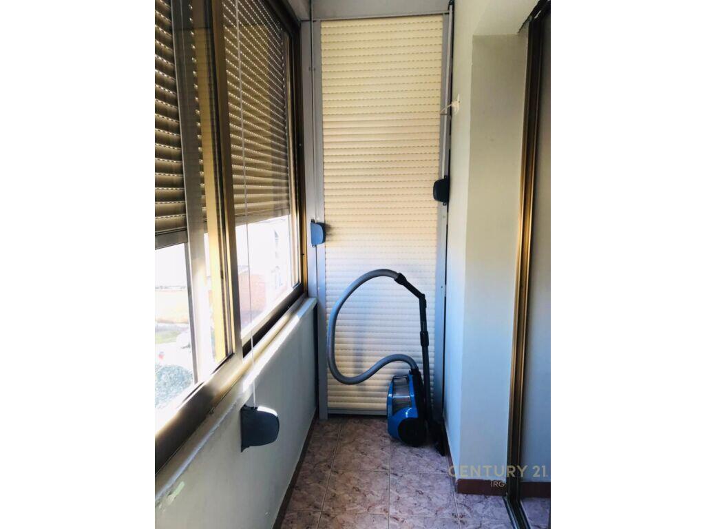 Jepet me qira Apartament 2+1 – Sheshi Skënderbej, Qendër Tiranë