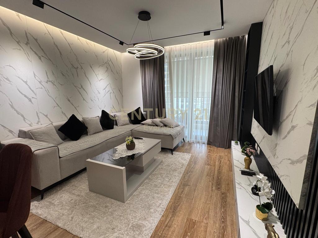 ISH FUSHA E AVIACIONIT, APARTAMENT 2+1+POST PARKIMI PER QIRA!!
